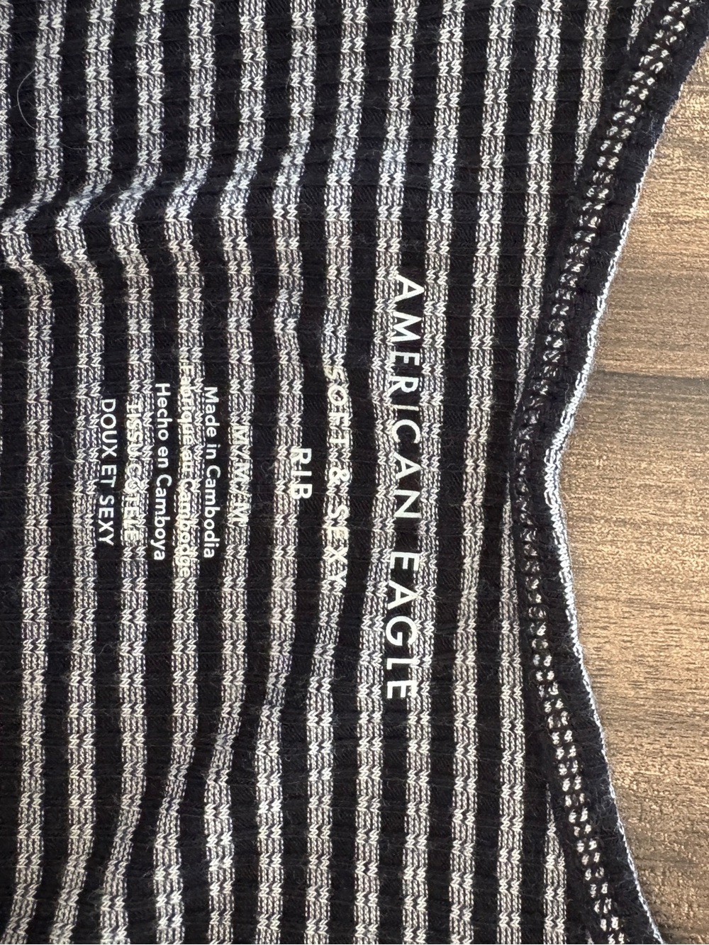 NWT American Eagle Flowy Tank - Picture 3 of 3